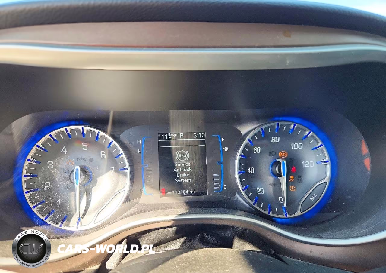 2019 Chrysler Pacifica Touring L VIN:2C4RC1BG1KR539783 - 9