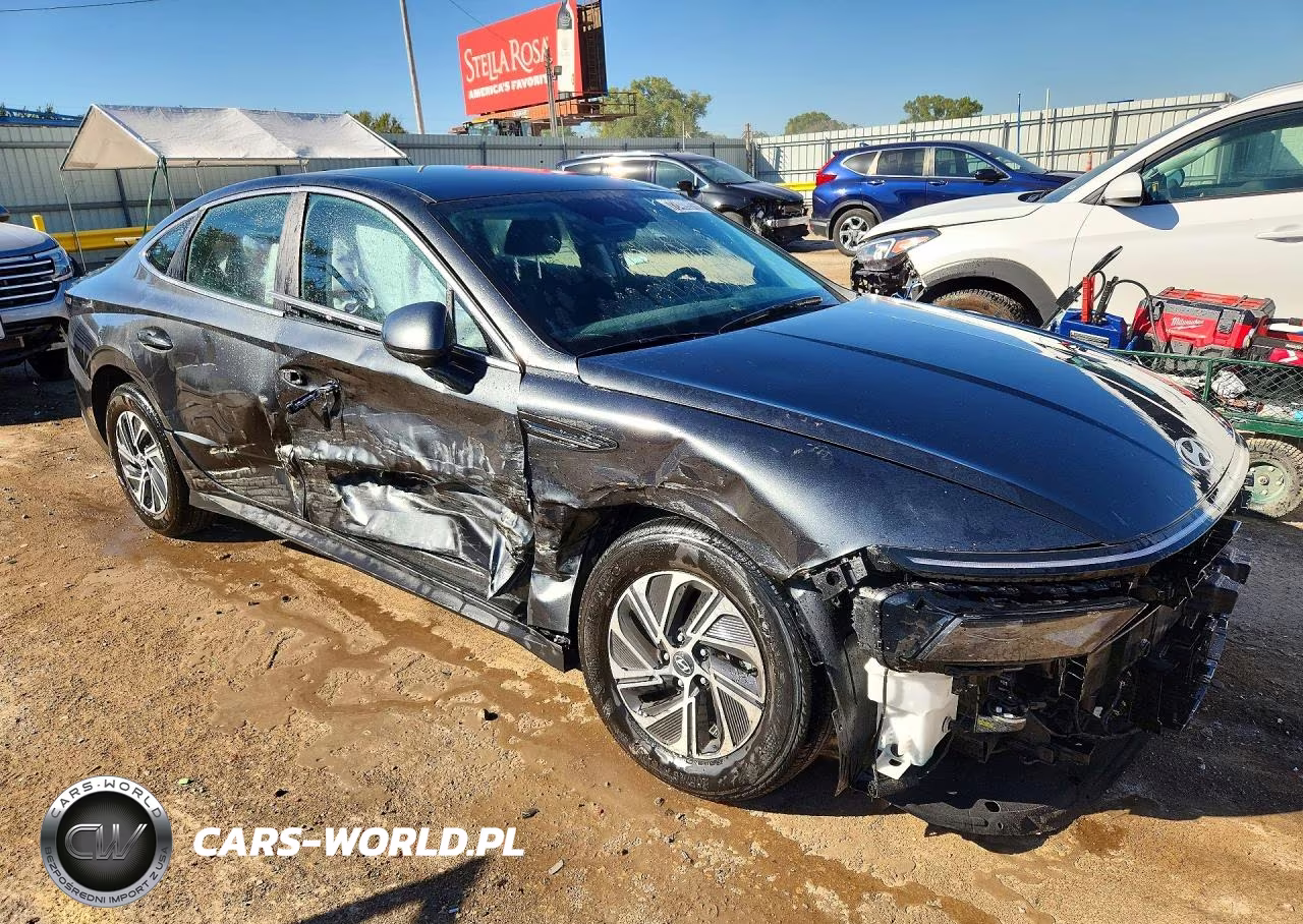 2026 Hyundai Sonata Hybrid Blue VIN:KMHL24JJ4TA173911 - 4