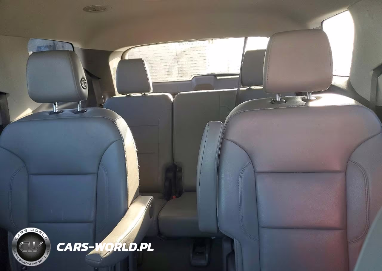 2018 Chevrolet Traverse Lt VIN:1GNEVHKW5JJ192588 - 10