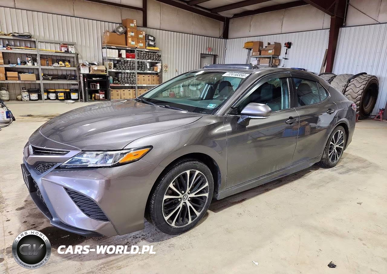 2020 Toyota Camry Se – zdjęcie 1 z 12