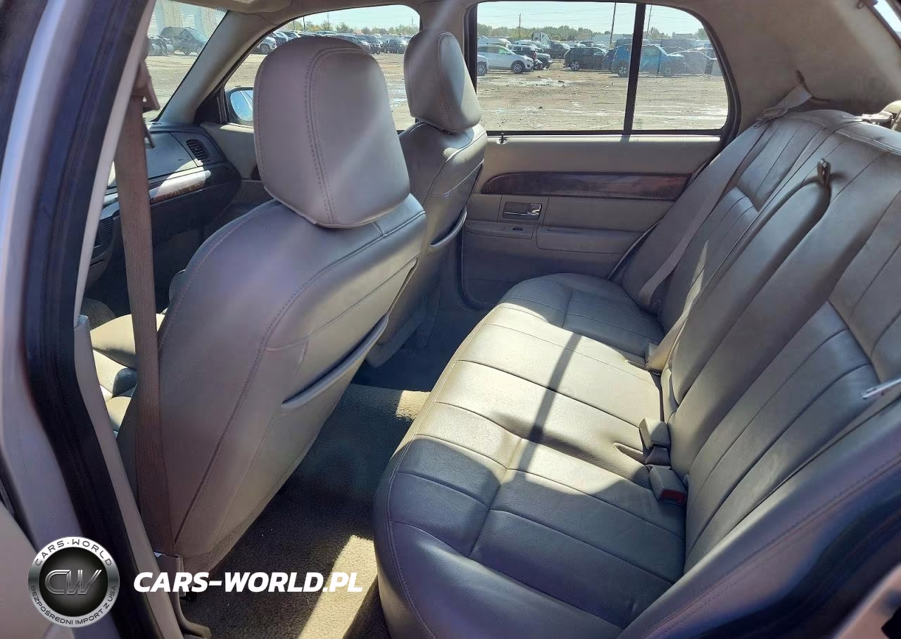 2007 Mercury Grand Marquis Ls VIN:2MEFM75V27X642872 - 10