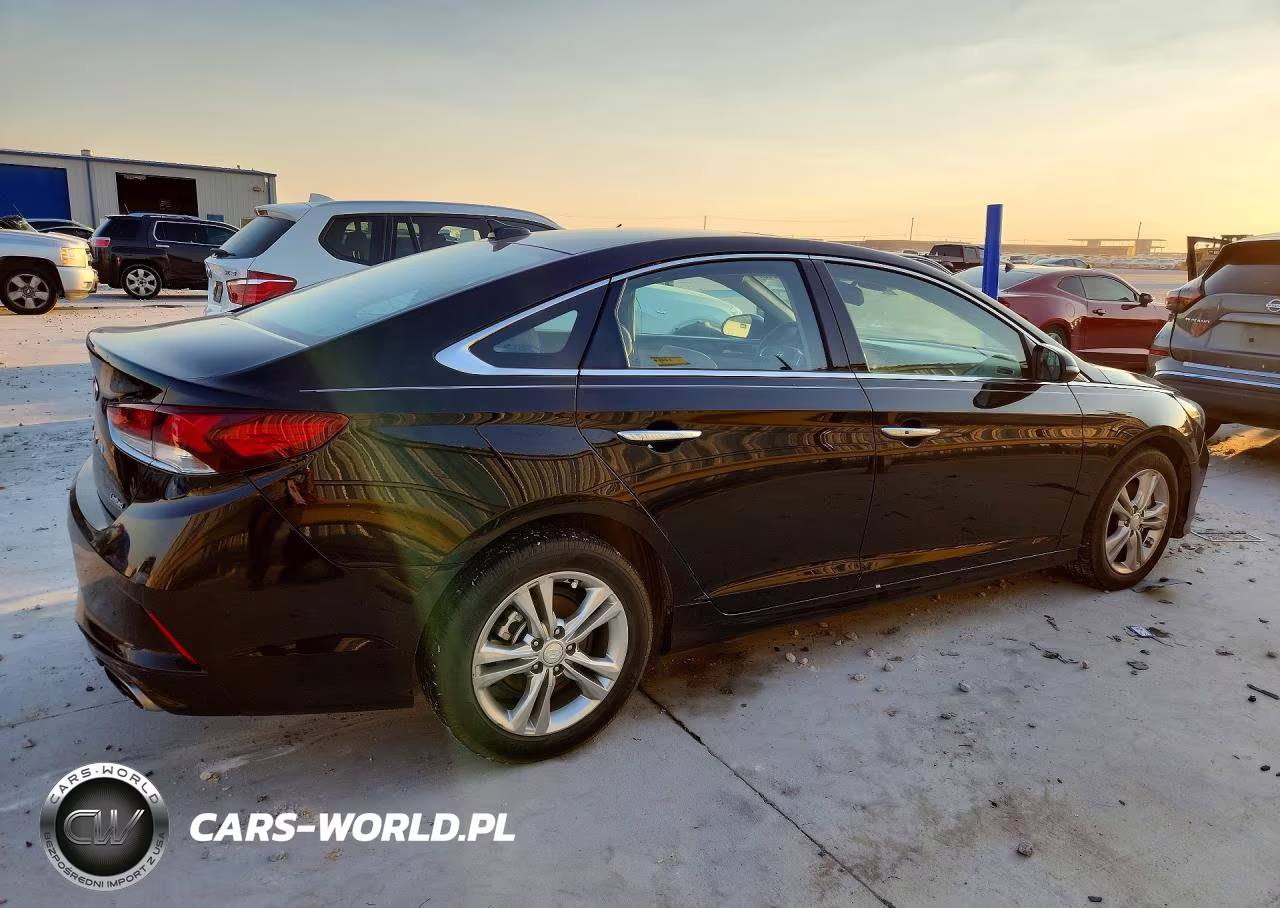 2018 Hyundai Sonata Limited VIN:5NPE34AF6JH709365 - 3
