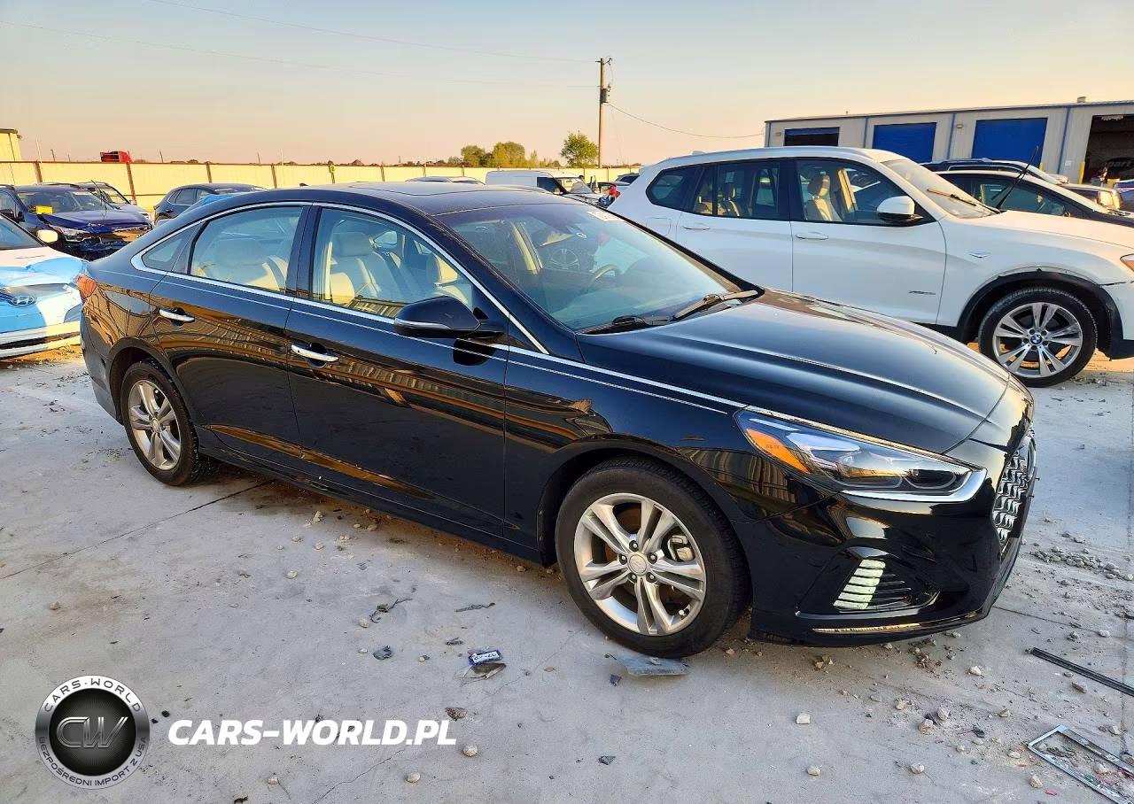 2018 Hyundai Sonata Limited VIN:5NPE34AF6JH709365 - 4