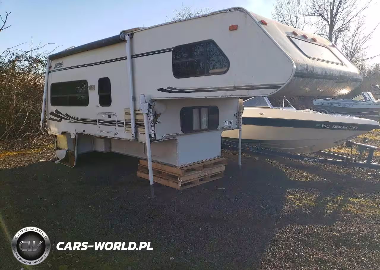 2000 Lance Camper