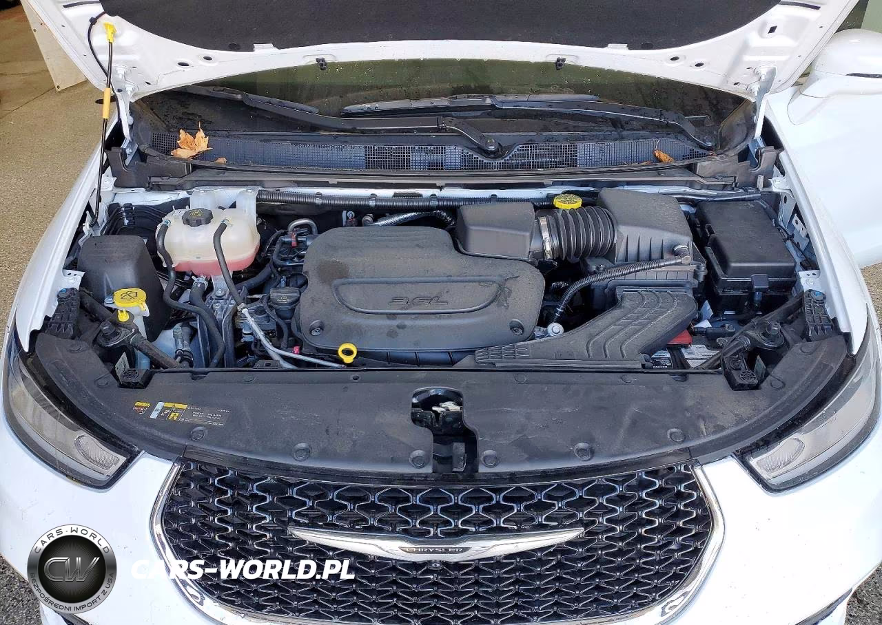 2025 Chrysler Pacifica Limited VIN:2C4RC1GG9SR578100 - 12