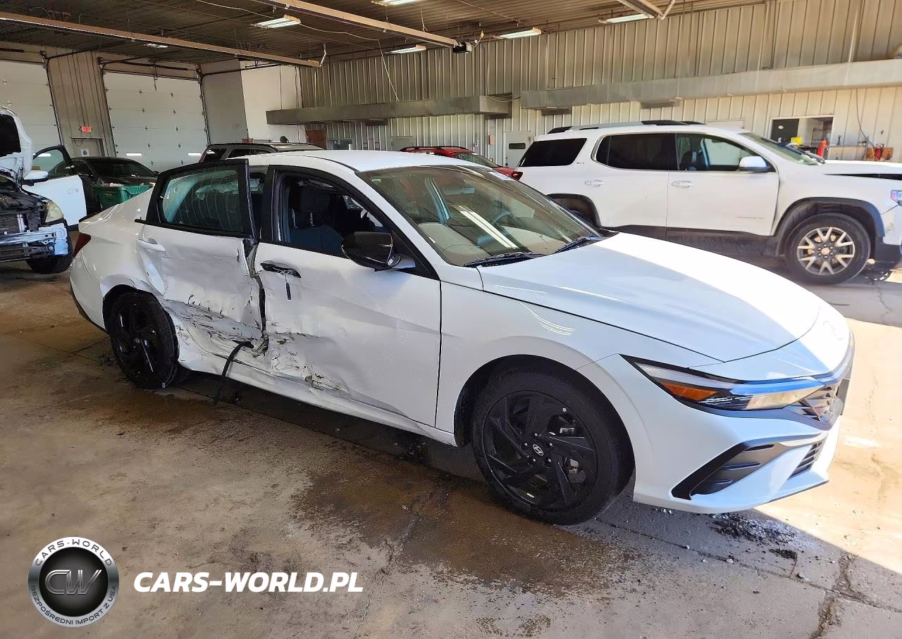 2026 Hyundai Elantra Sel Sport VIN:KMHLM4DG8TU250434 - 4