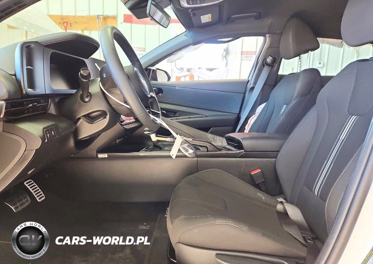 2026 Hyundai Elantra Sel Sport VIN:KMHLM4DG8TU250434 - 7