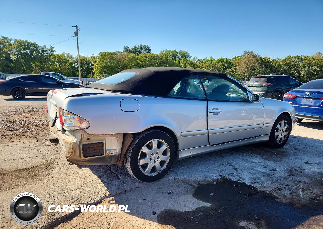 2000 Mercedes-Benz Clk 320 VIN:WDBLK65GXYT053913 - 3