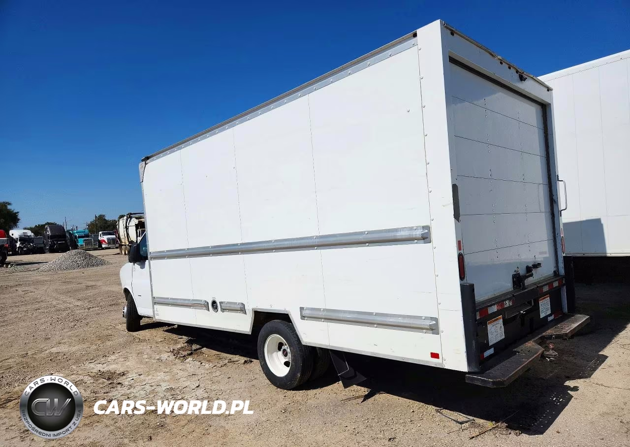 2021 GMC Savana Cutaway G3500 Box Truck VIN:7GZ37TC78MN009320 - 2