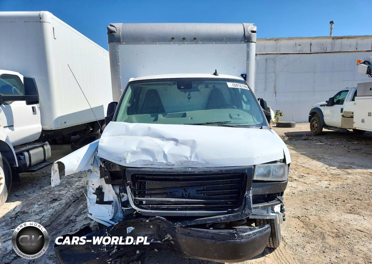 2021 GMC Savana Cutaway G3500 Box Truck VIN:7GZ37TC78MN009320 - 5