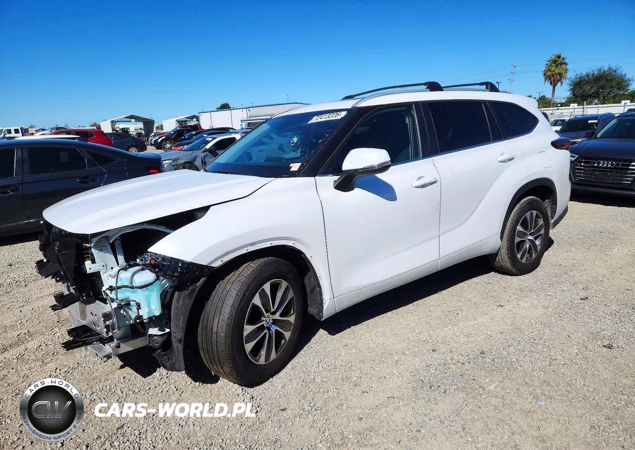 2025 Toyota Highlander Xle