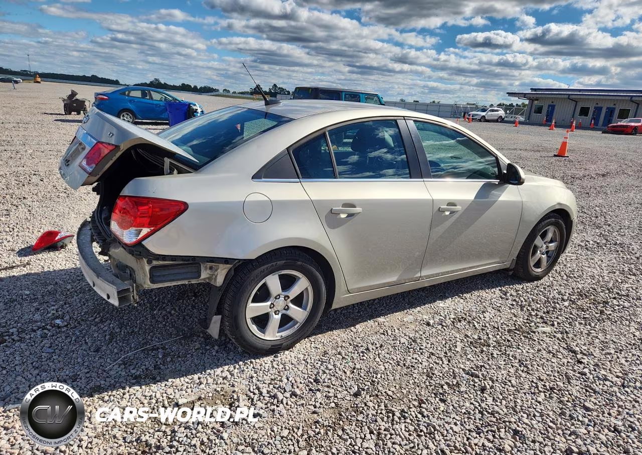 2014 Chevrolet Cruze Lt VIN:1G1PC5SB3E7245979 - 3