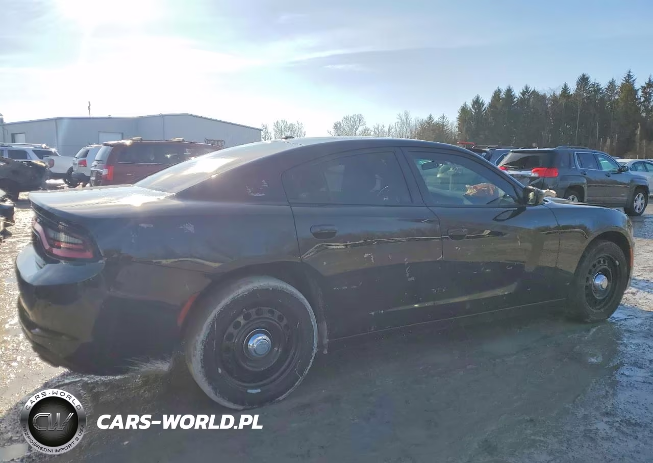 2023 Dodge Charger Police VIN:2C3CDXKG1PH679646 - 3