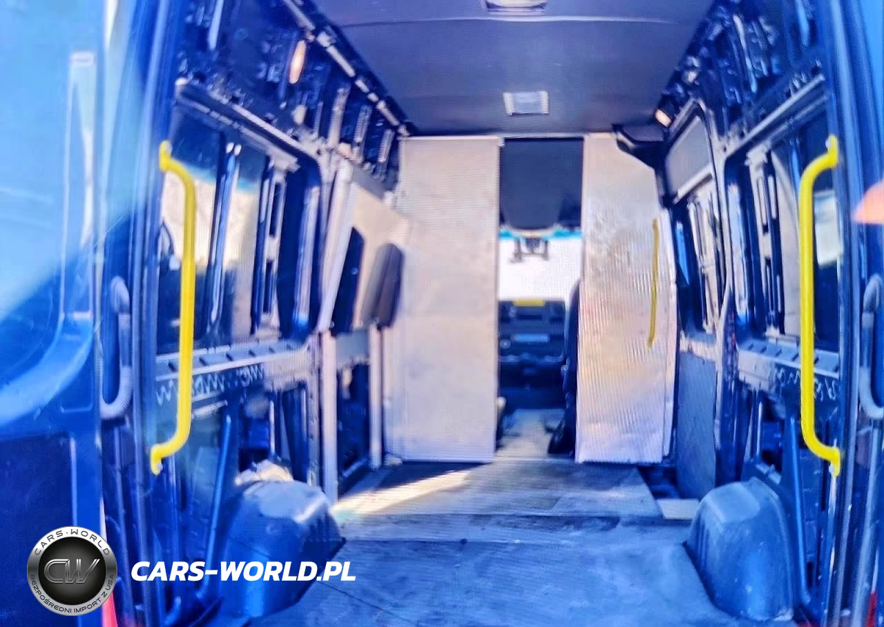 2019 Mercedes-Benz Sprinter 2500-3500 VIN:WD4PF0CDXKT004656 - 10