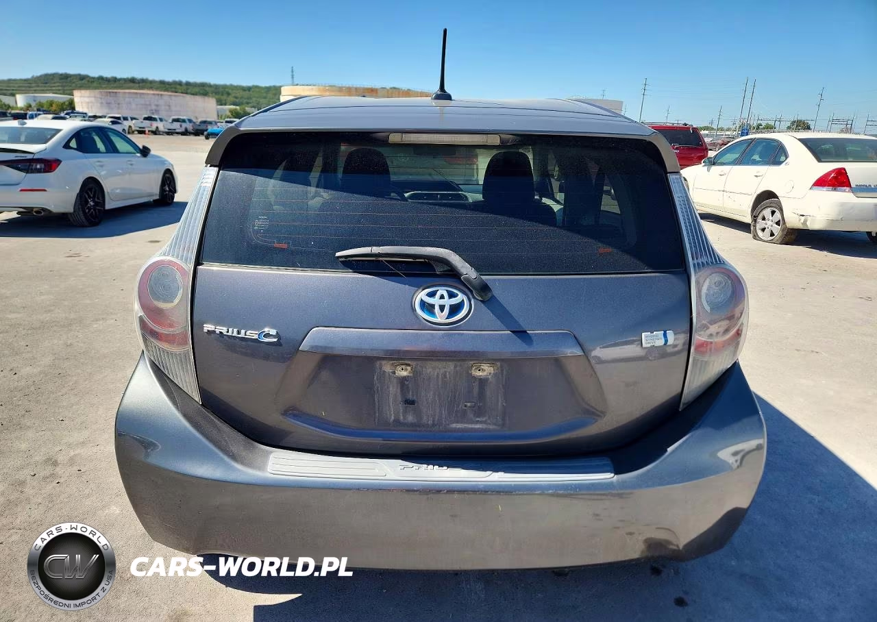 2012 Toyota Prius C Three VIN:JTDKDTB33C1008016 - 6