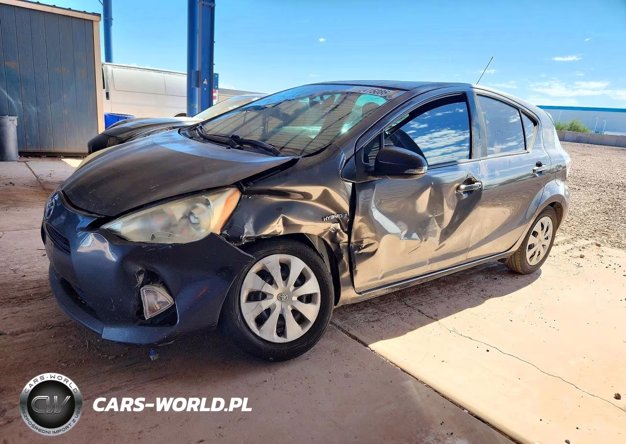 2014 Toyota Prius C One VIN:JTDKDTB3XE1072332 - 1