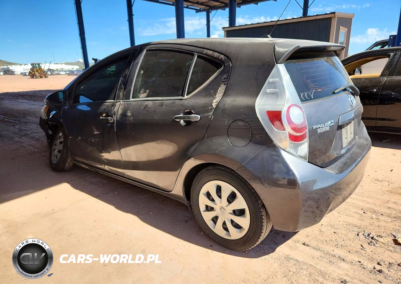 2014 Toyota Prius C One VIN:JTDKDTB3XE1072332 - 2