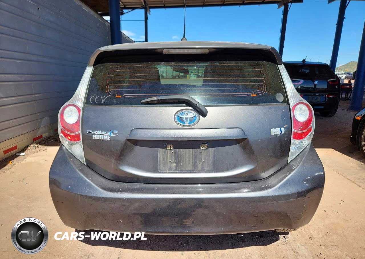 2014 Toyota Prius C One VIN:JTDKDTB3XE1072332 - 6