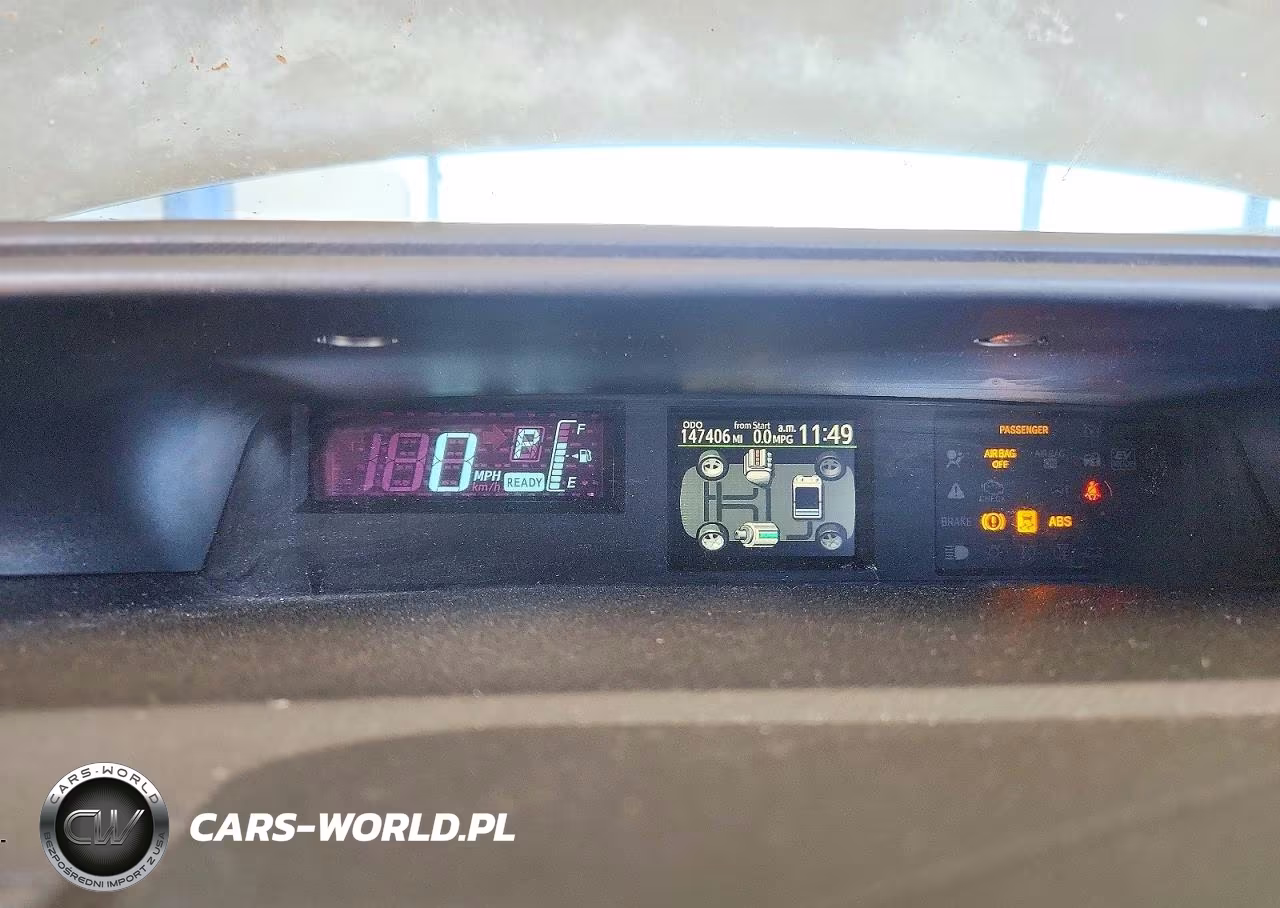 2014 Toyota Prius C One VIN:JTDKDTB3XE1072332 - 9