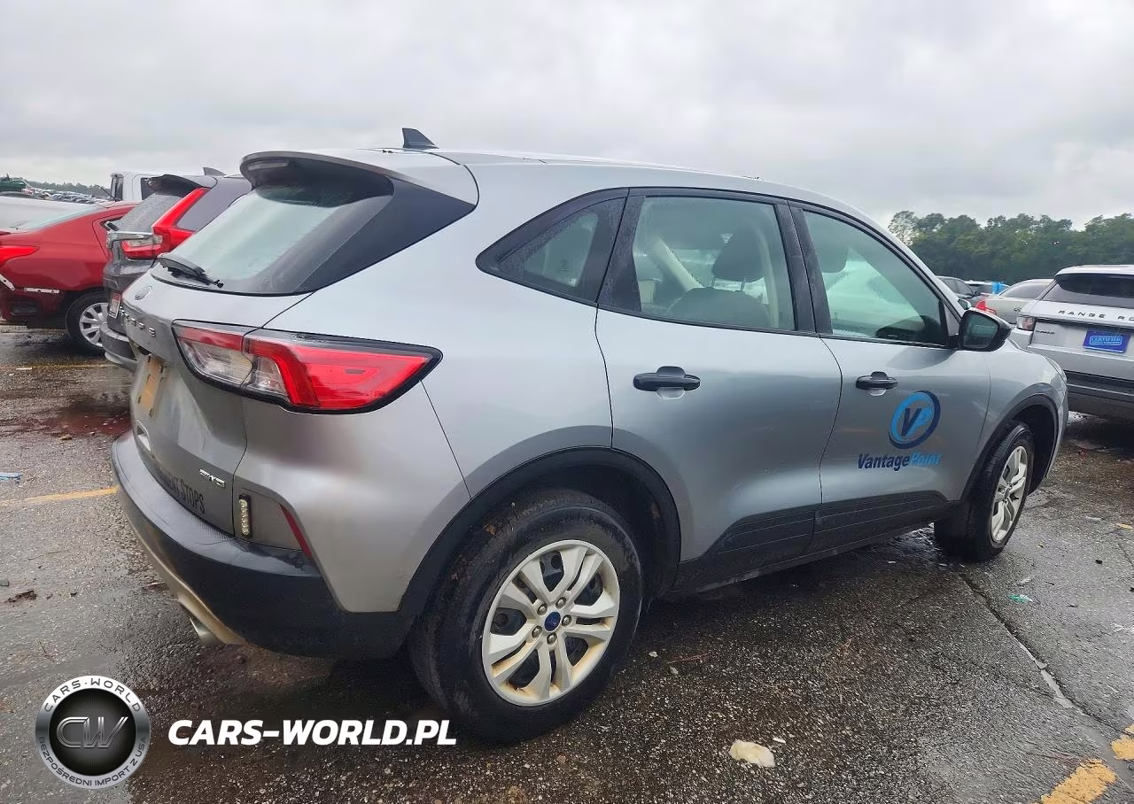 2022 Ford Escape S VIN:1FMCU9F61NUB24615 - 3