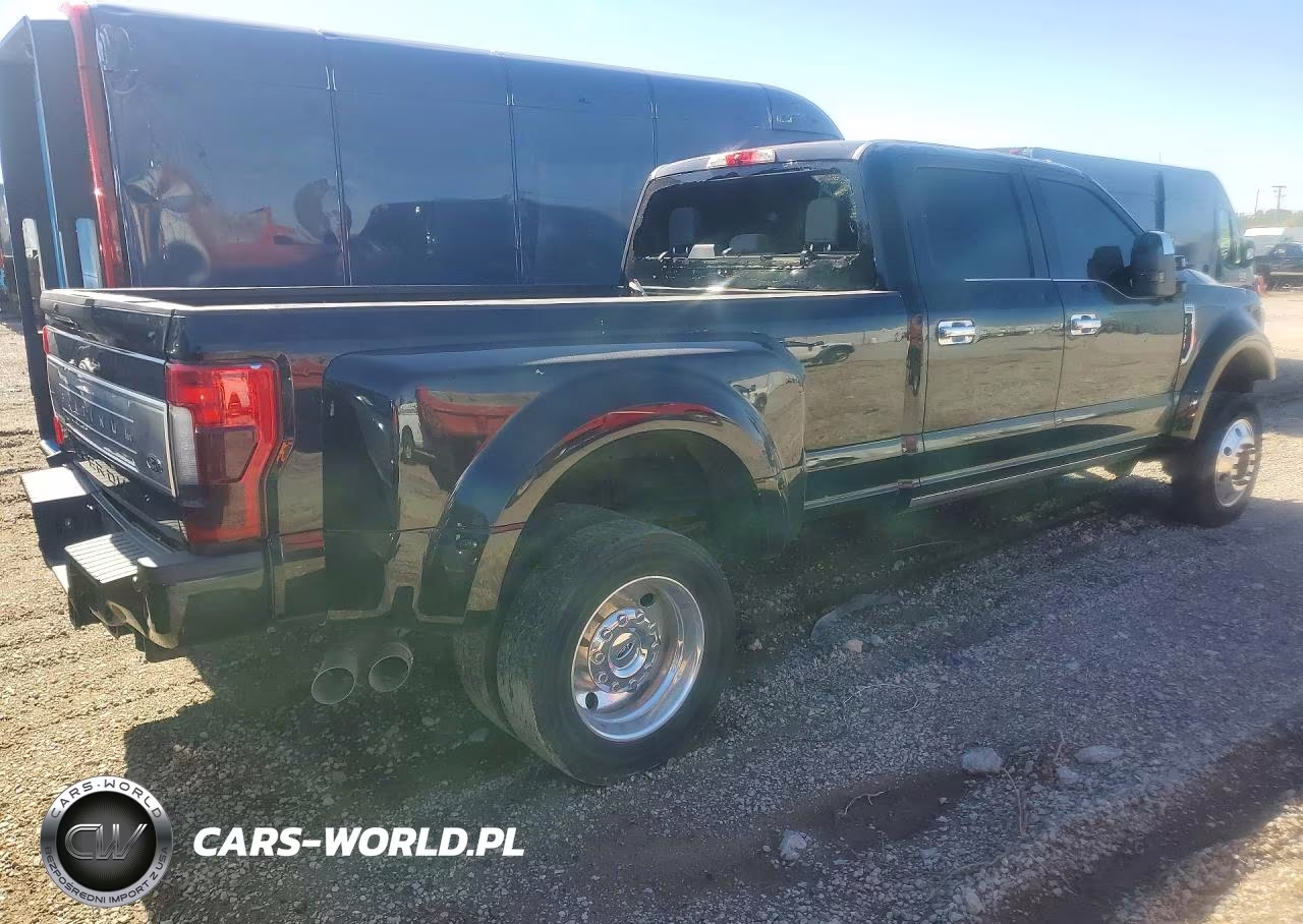 2017 Ford F450 Super Duty VIN:1FT8W4DTXHEE94329 - 3