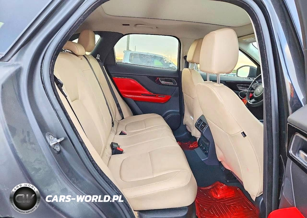 2018 Jaguar F-Pace Premium VIN:SADCJ2FX2JA266081 - 11