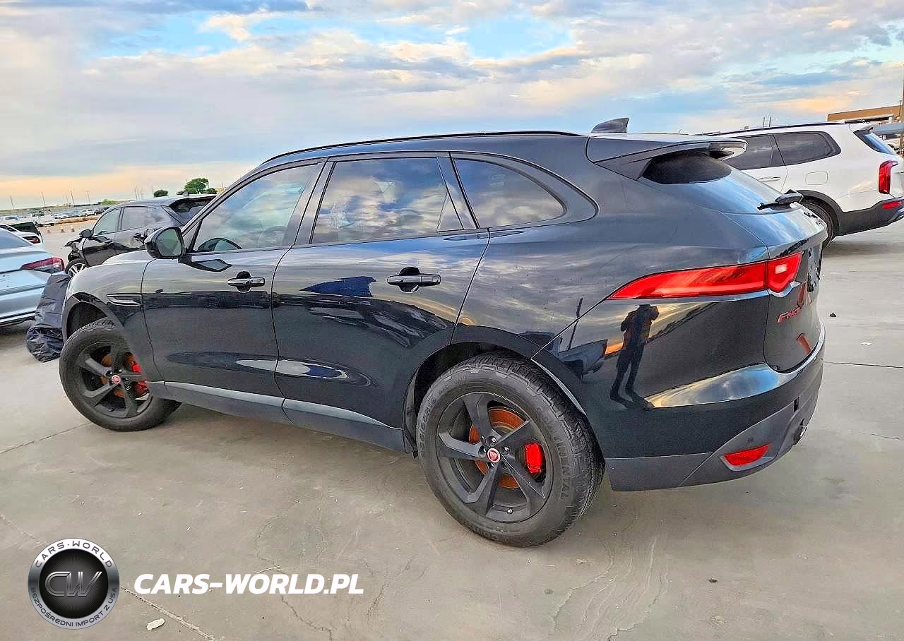 2018 Jaguar F-Pace Premium VIN:SADCJ2FX2JA266081 - 2