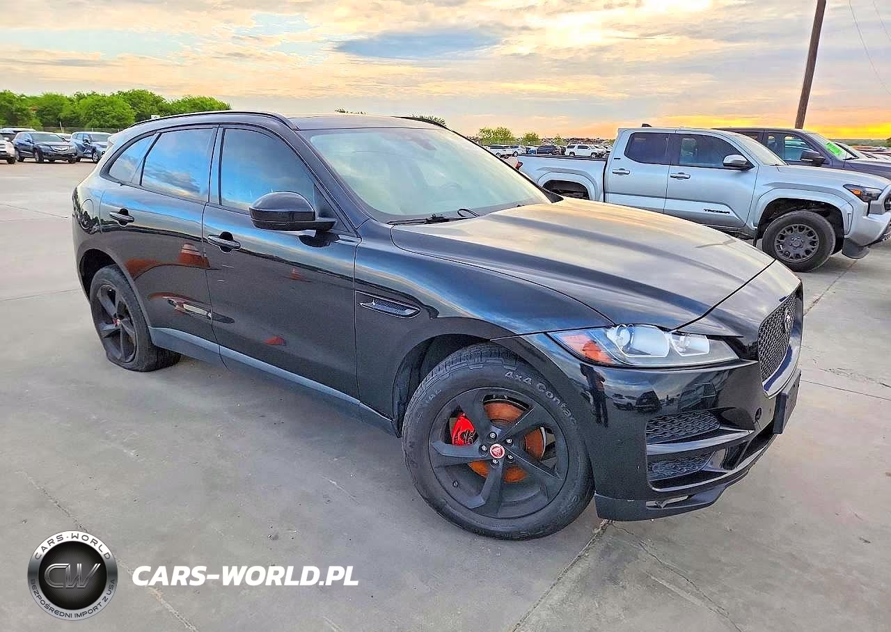 2018 Jaguar F-Pace Premium VIN:SADCJ2FX2JA266081 - 4