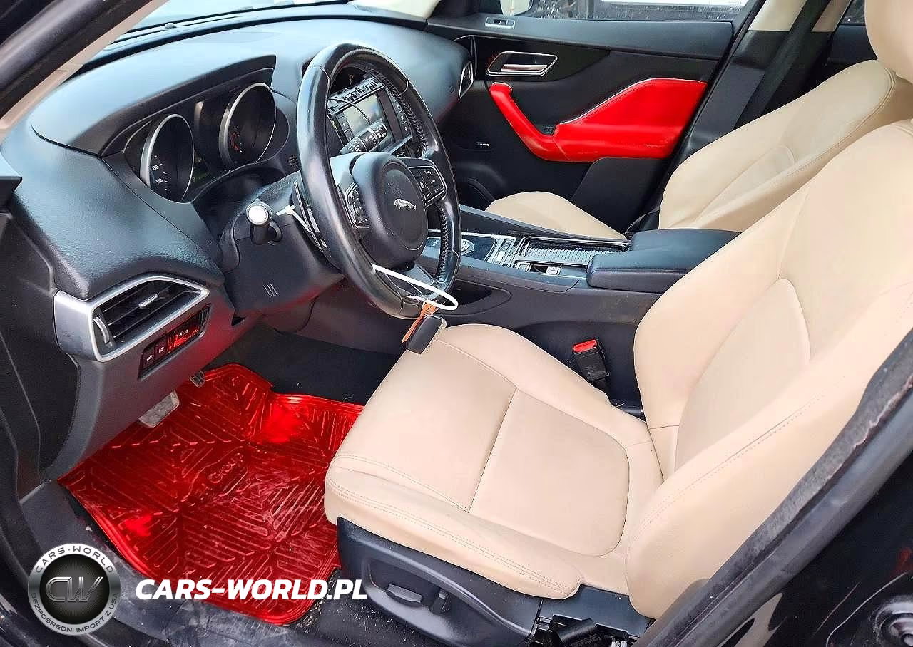 2018 Jaguar F-Pace Premium VIN:SADCJ2FX2JA266081 - 7
