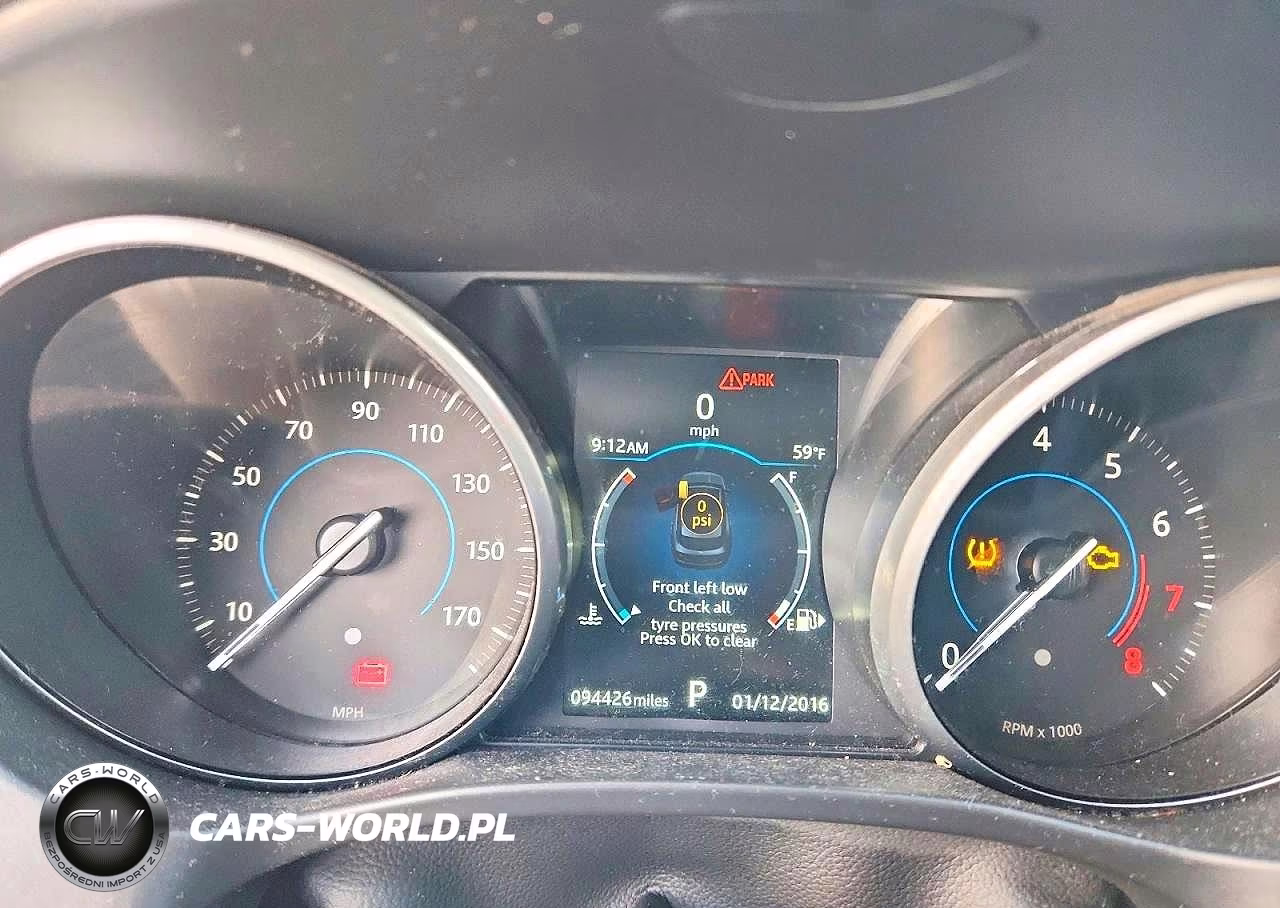 2018 Jaguar F-Pace Premium VIN:SADCJ2FX2JA266081 - 9
