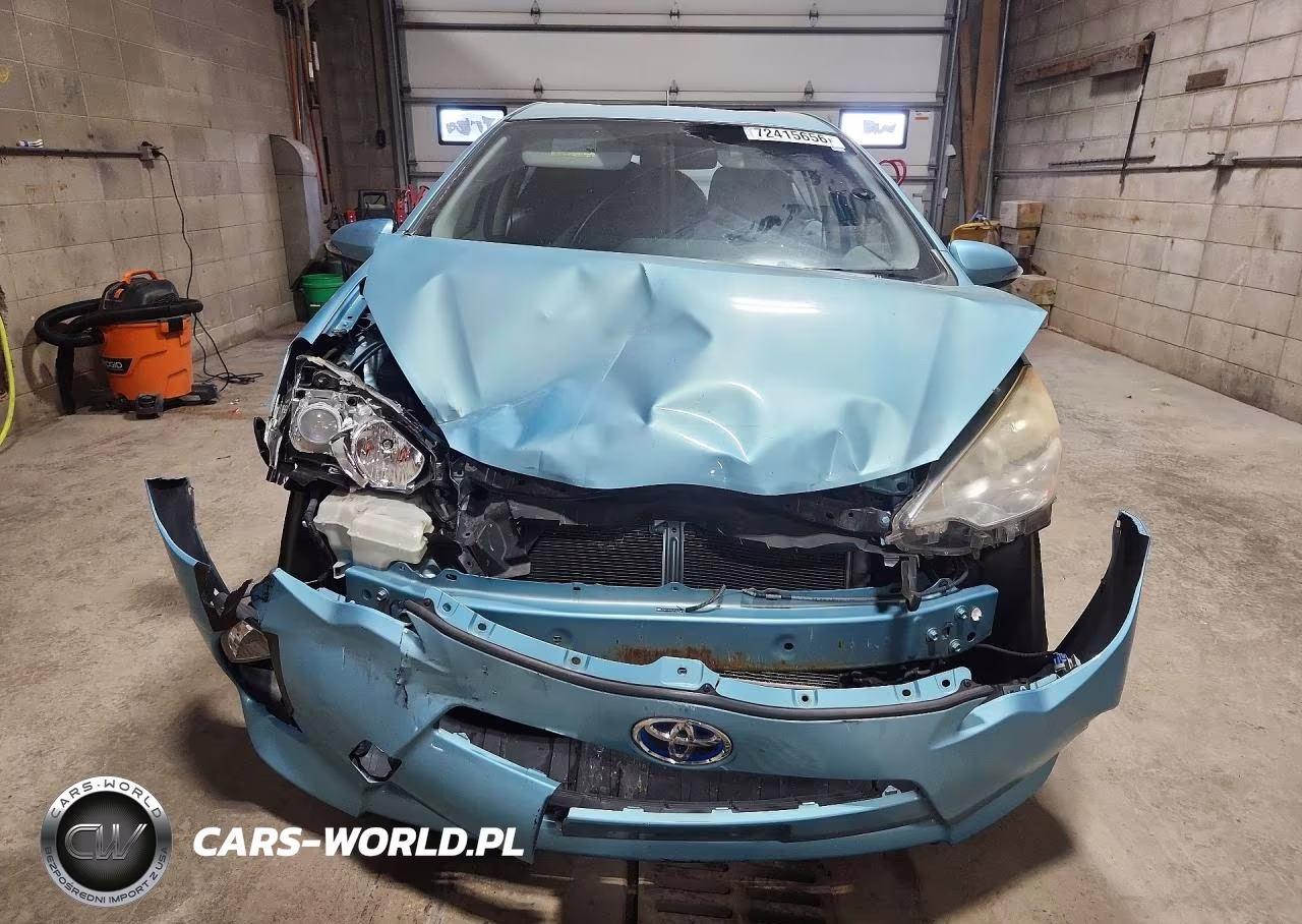 2013 Toyota Prius C VIN:JTDKDTB36D1031548 - 5