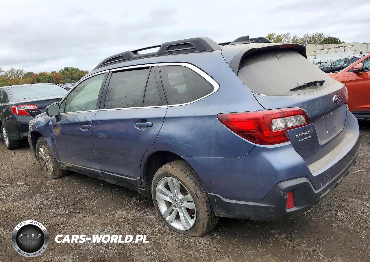 2018 Subaru Outback 2.5I Premium VIN:4S4BSACC9J3244983 - 2