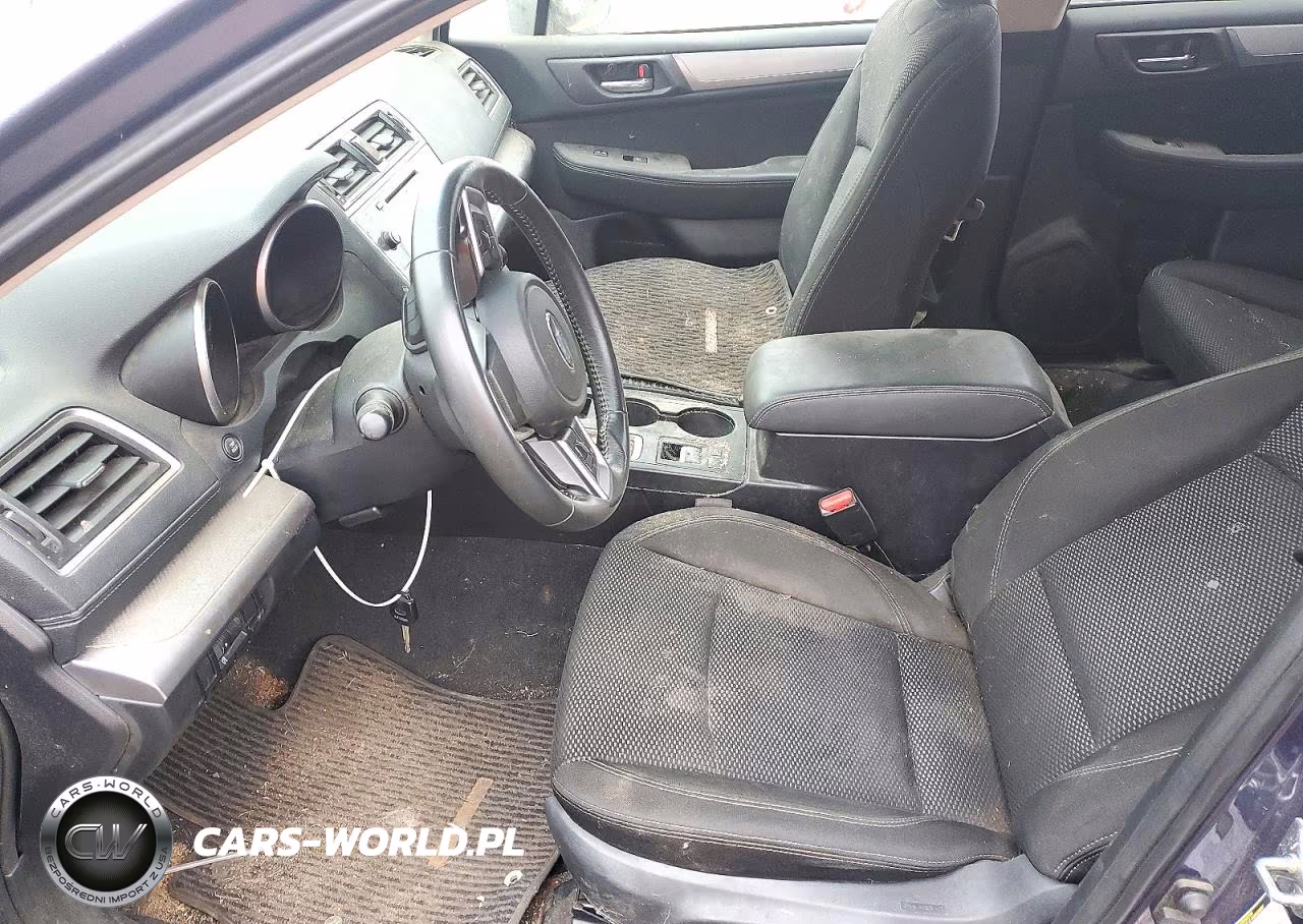 2018 Subaru Outback 2.5I Premium VIN:4S4BSACC9J3244983 - 7