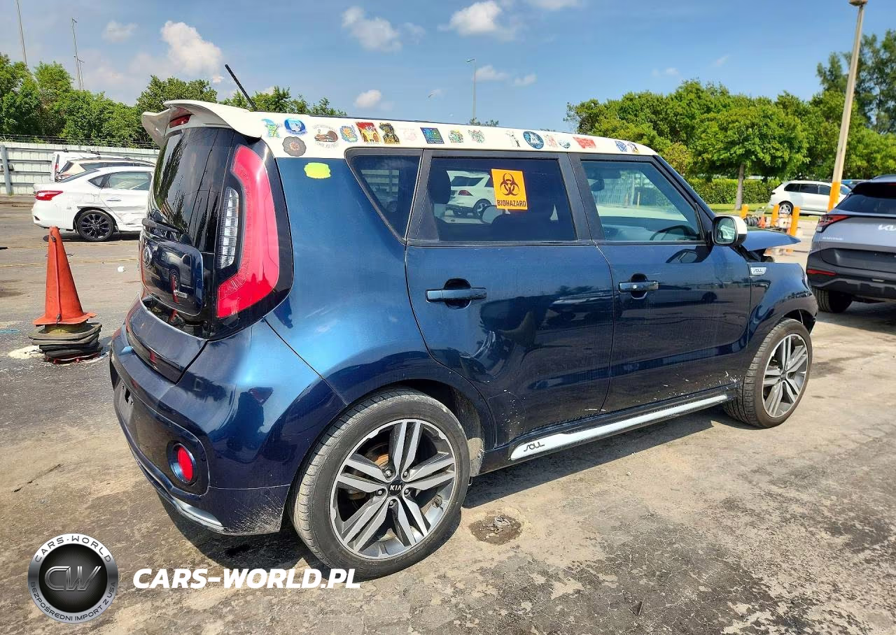 2018 Kia Soul + VIN:KNDJP3A59J7605042 - 3