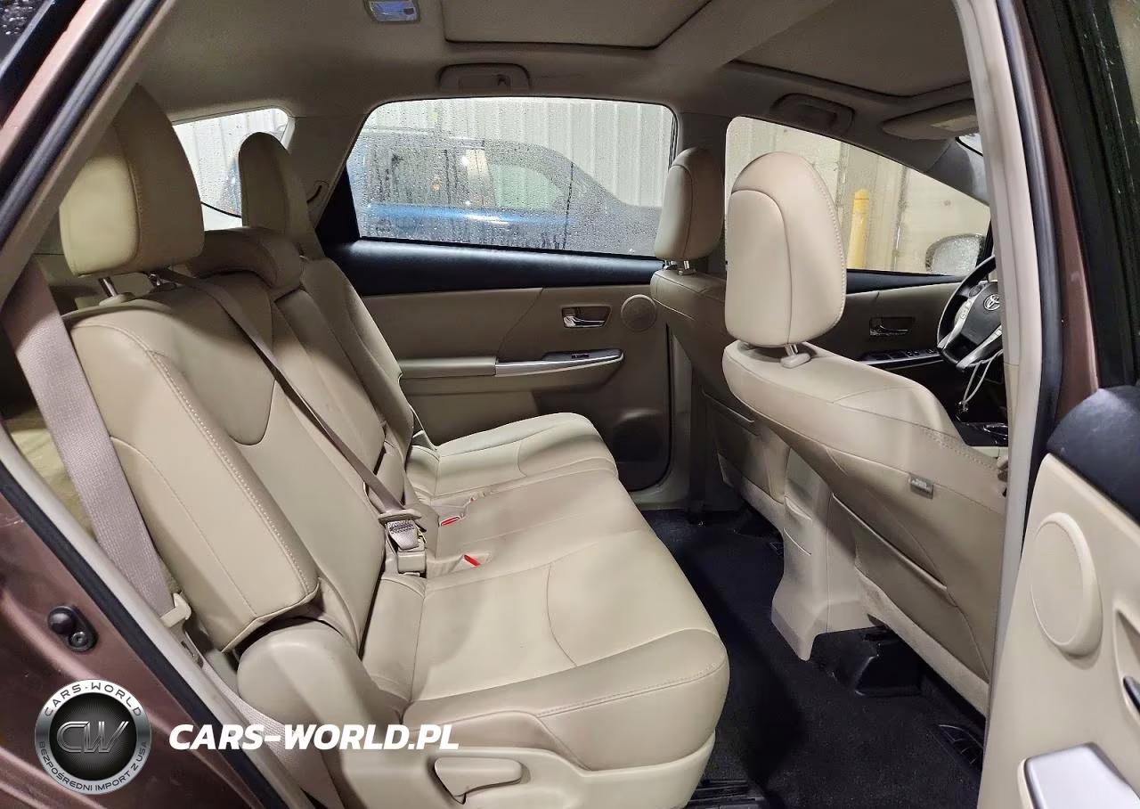 2017 Toyota Prius V Five VIN:JTDZN3EUXHJ060573 - 10