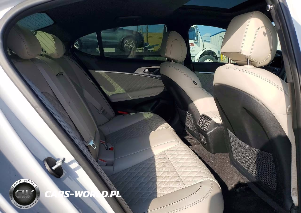 GENESIS G70 BASE VIN:KMTG54TE7NU085709 - 10