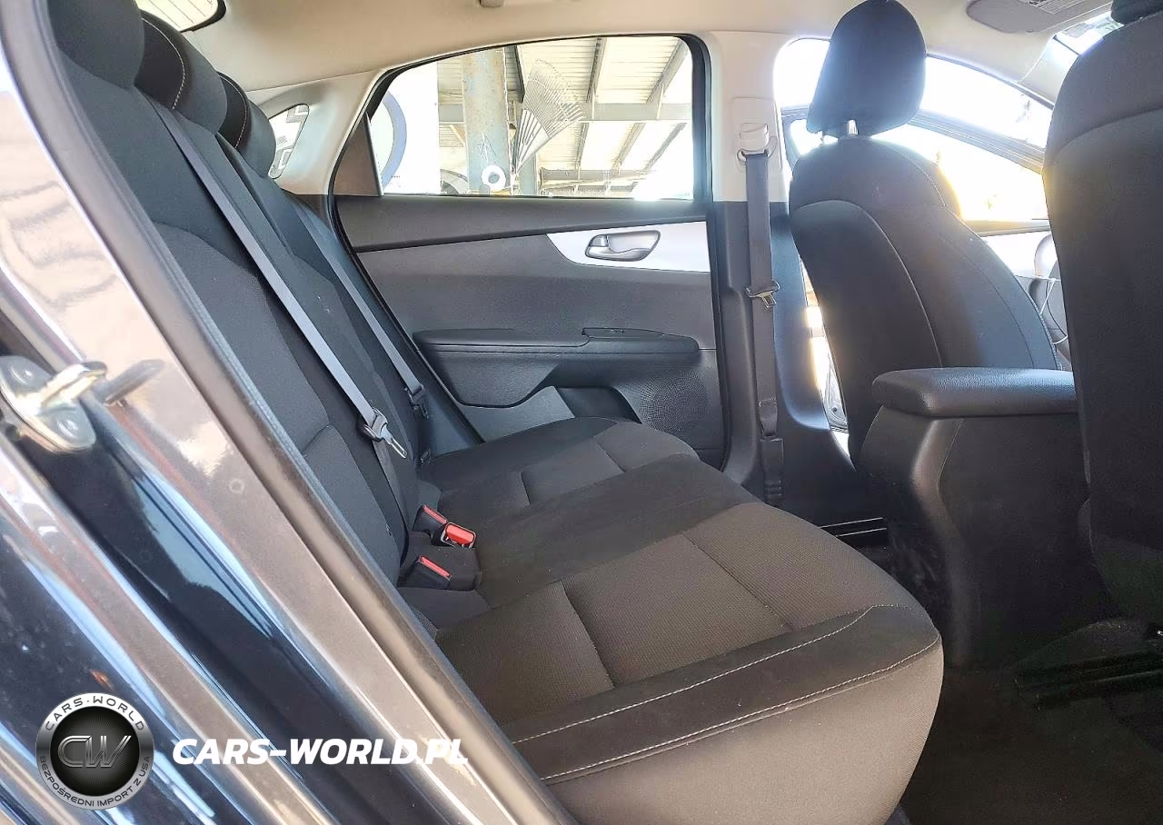2024 Kia Forte Lxs VIN:3KPF24AD9RE768660 - 10