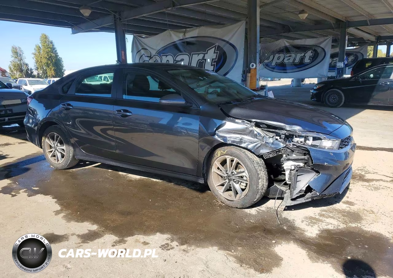 2024 Kia Forte Lxs VIN:3KPF24AD9RE768660 - 4