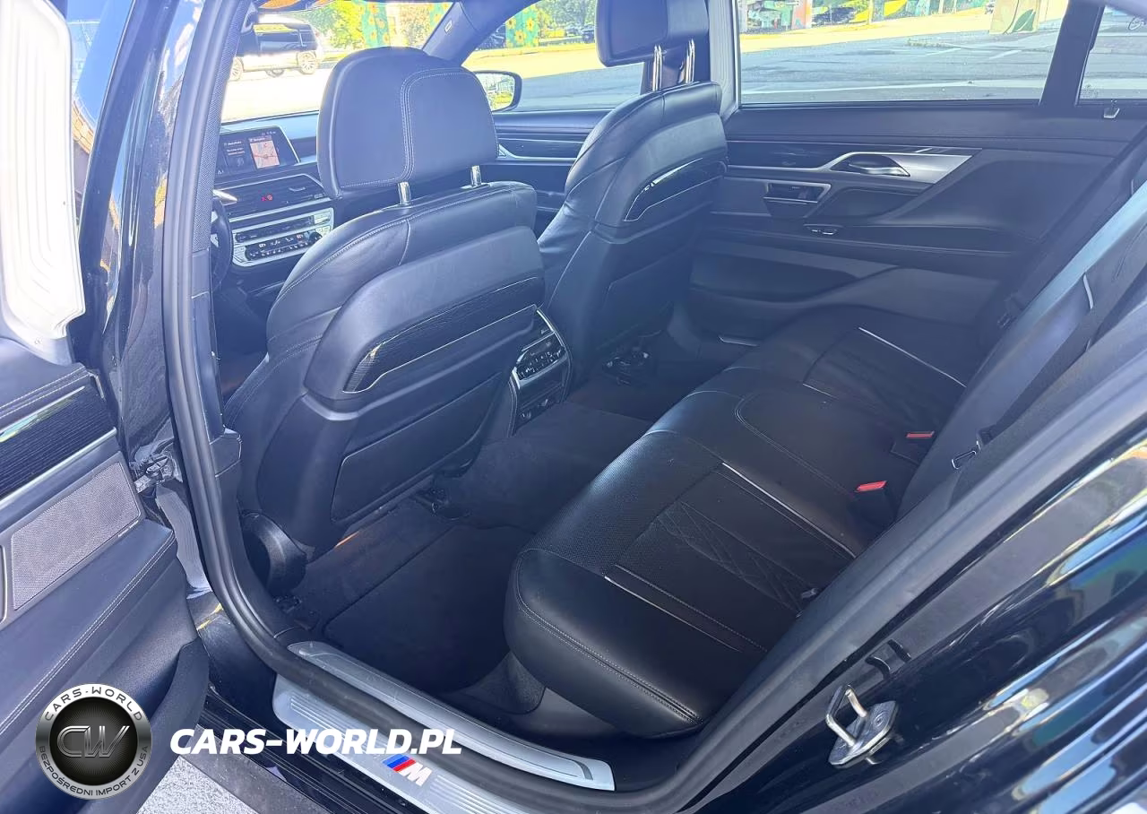 2019 BMW 750I xDrive VIN:WBA7F2C56K8240643 - 12
