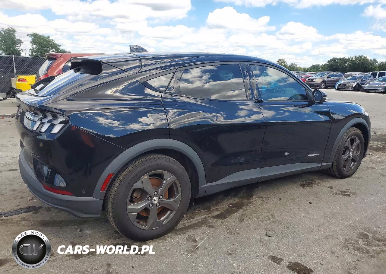 2021 Ford Mustang Mach-E Select VIN:3FMTK1SS9MMA01724 - 3