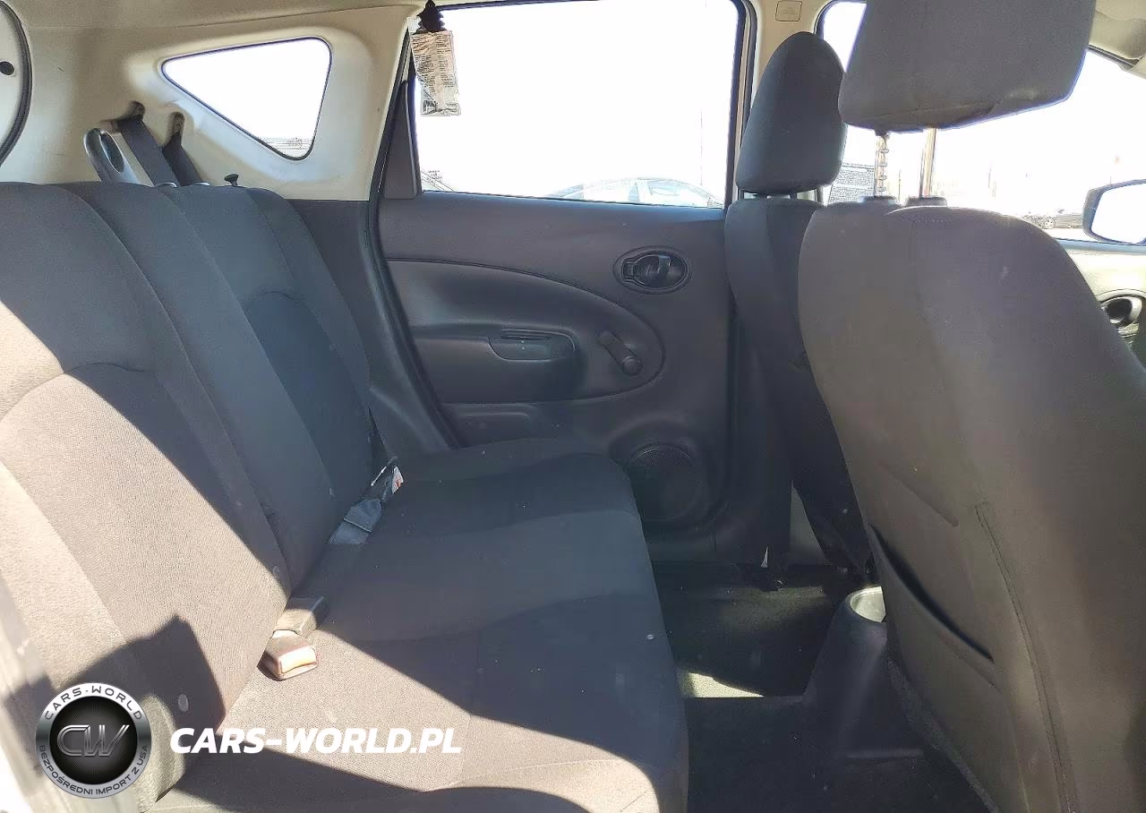 2018 Nissan Versa Note S VIN:3N1CE2CP0JL370651 - 10