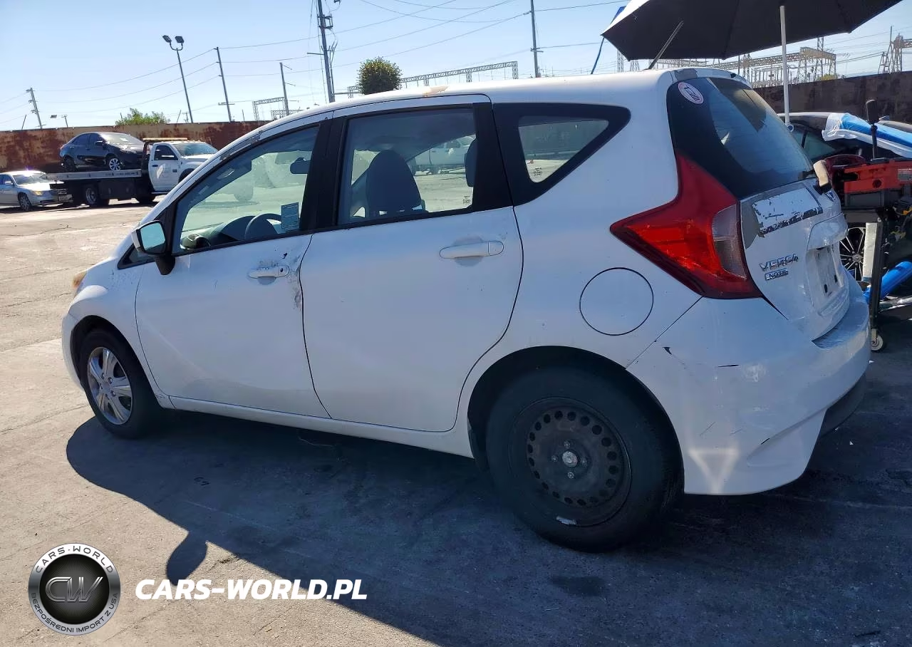 2018 Nissan Versa Note S VIN:3N1CE2CP0JL370651 - 2