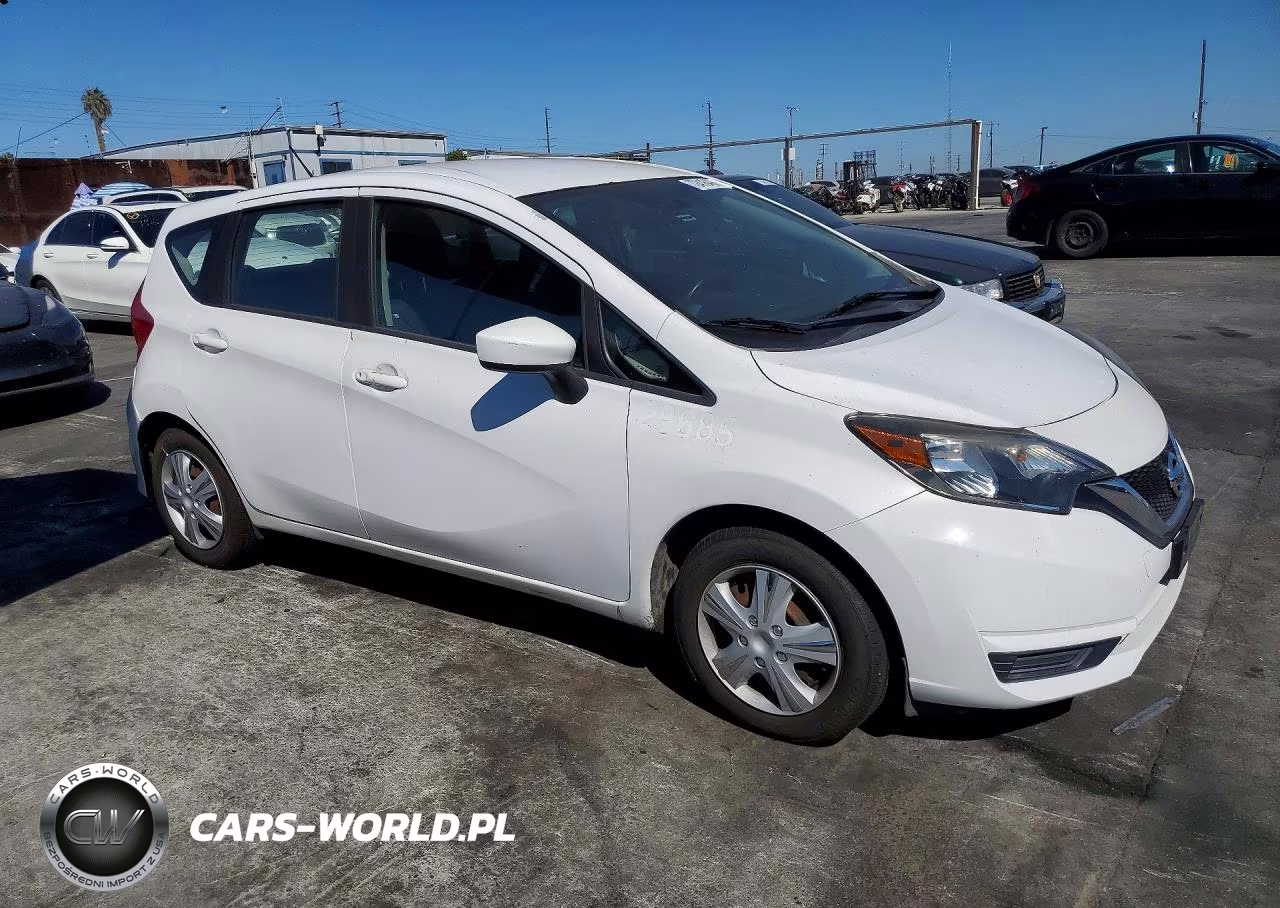 2018 Nissan Versa Note S VIN:3N1CE2CP0JL370651 - 4