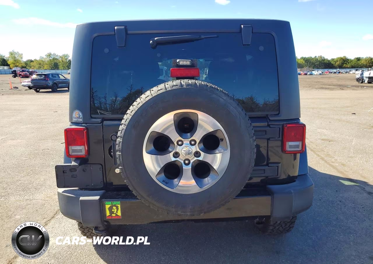 2016 Jeep Wrangler Unlimited Sahara VIN:1C4HJWEG8GL198649 - 6