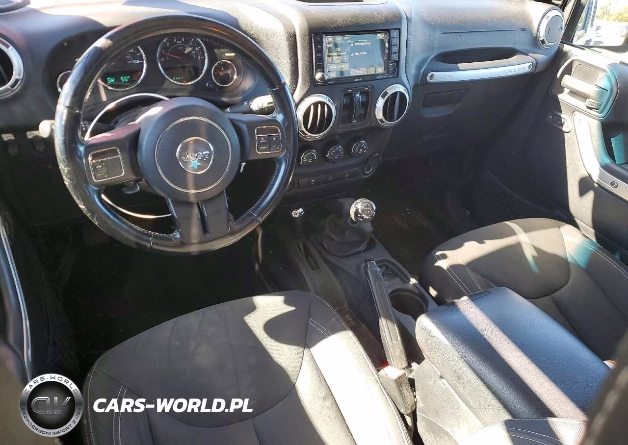 2016 Jeep Wrangler Unlimited Sahara VIN:1C4HJWEG8GL198649 - 8