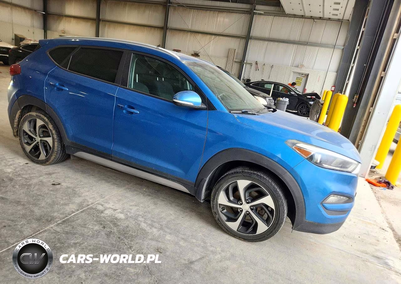 2018 Hyundai Tucson Sport VIN:KM8J33ALXJU695034 - 4