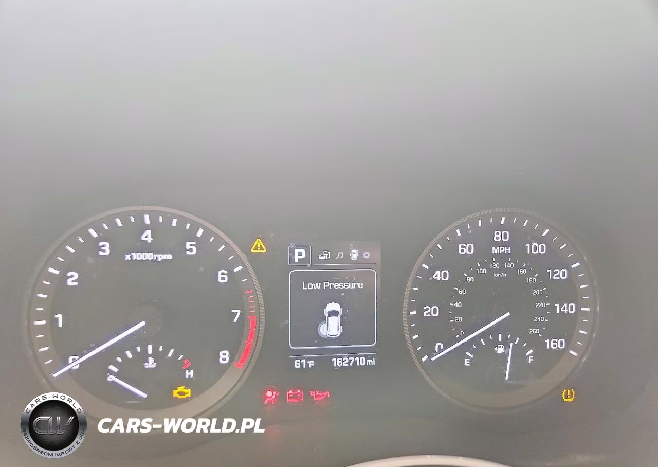 2018 Hyundai Tucson Sport VIN:KM8J33ALXJU695034 - 9