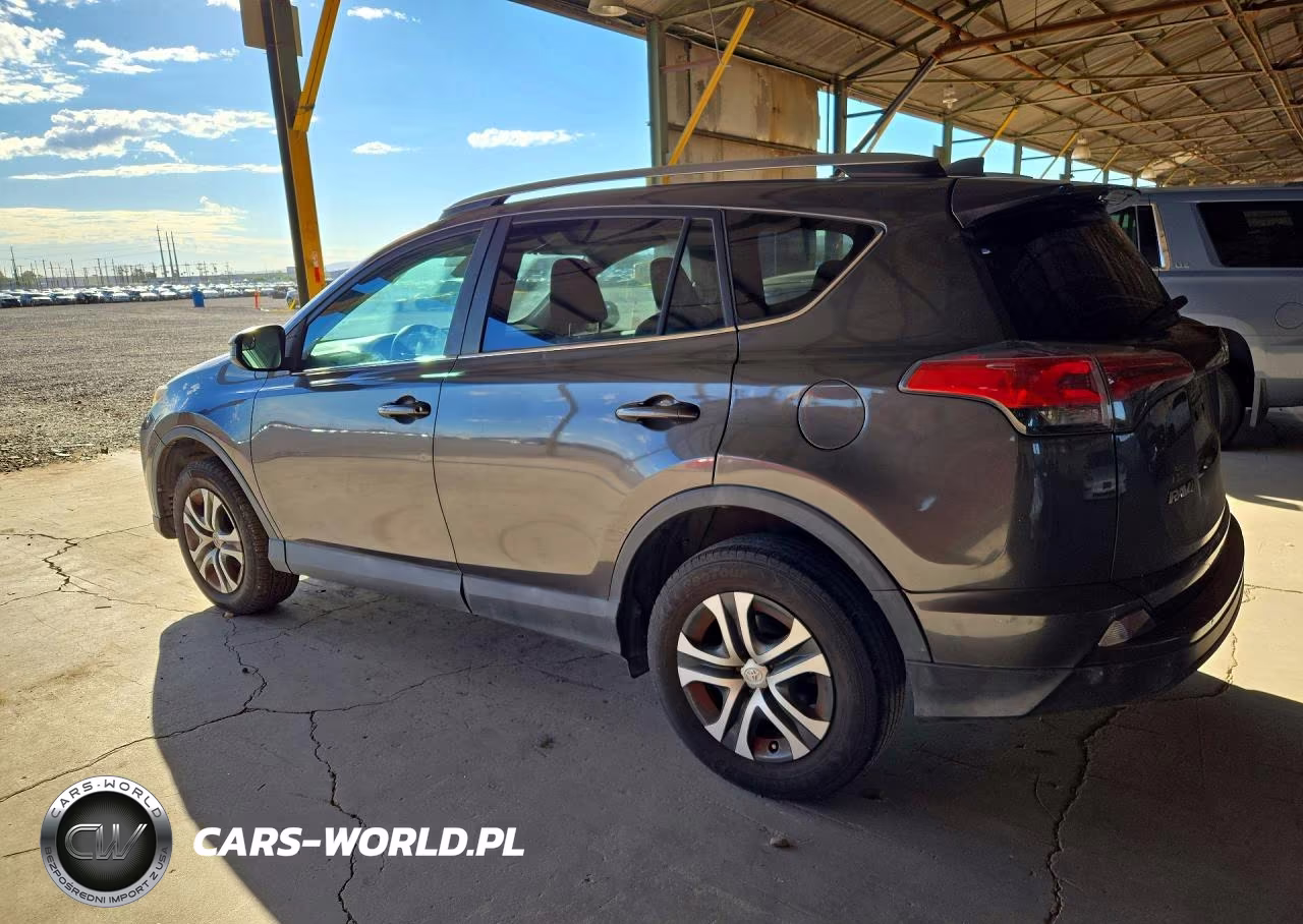 2018 Toyota Rav4 Le VIN:2T3ZFREV0JW450260 - 2
