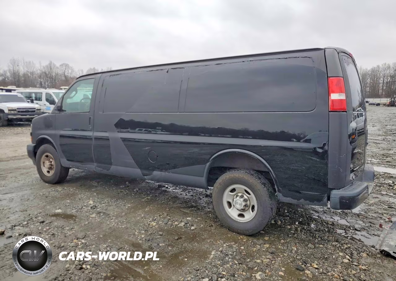 2019 Chevrolet Express 2500 Delivery Van VIN:1GCWGBFP4K1329870 - 2