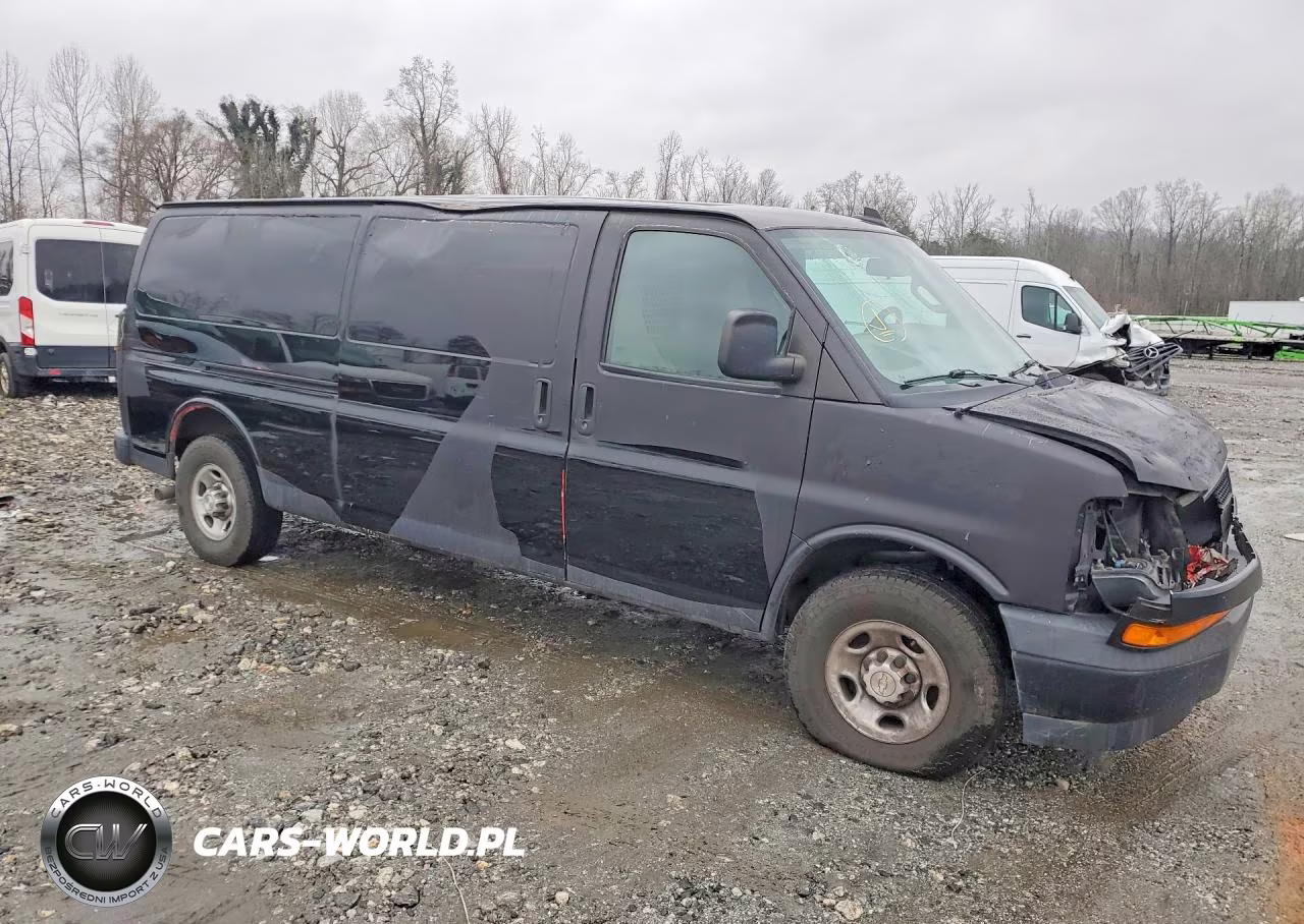 2019 Chevrolet Express 2500 Delivery Van VIN:1GCWGBFP4K1329870 - 4